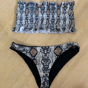 Snakeskin high cut bikini set
